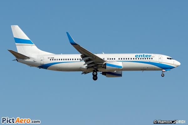 Boeing 737-86J/WL (Enter Air)