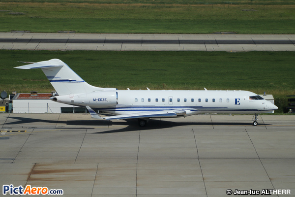 Bombardier BD-700-1A10 Global Express (Gama Aviation)