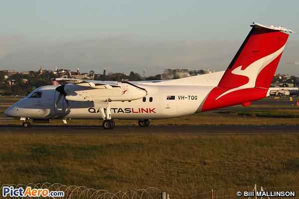 De Havilland Canada DHC-8-201Q (Eastern Australia Airlines)