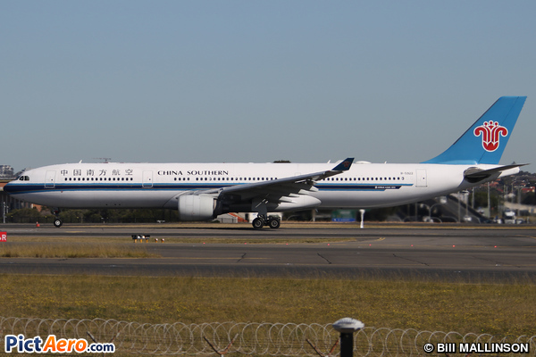 Airbus A330-323 (China Southern Airlines)