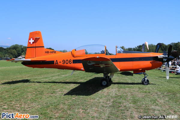 Pilatus PC-7 (Fondation pour le maintien du patrimoine aéronautique)
