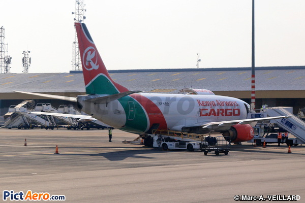 Boeing 737-3U8/SF (Kenya Airways)