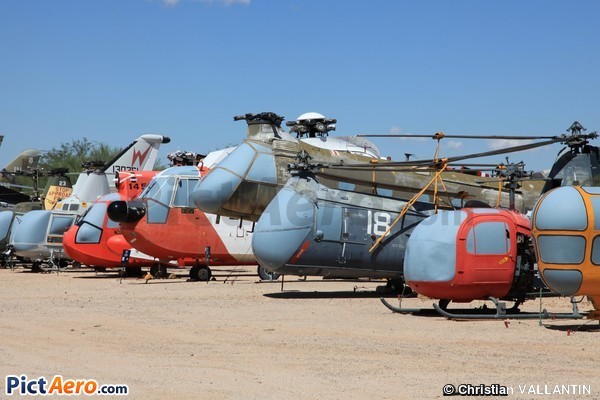 Piasecky-Vertol CH-21C Woprkhorse (Pima Air and Space Museum)