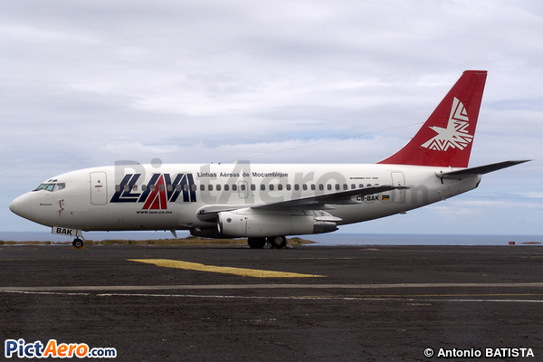 Boeing 737-236/Adv (Linhas Aéreas de Moçambique (LAM))
