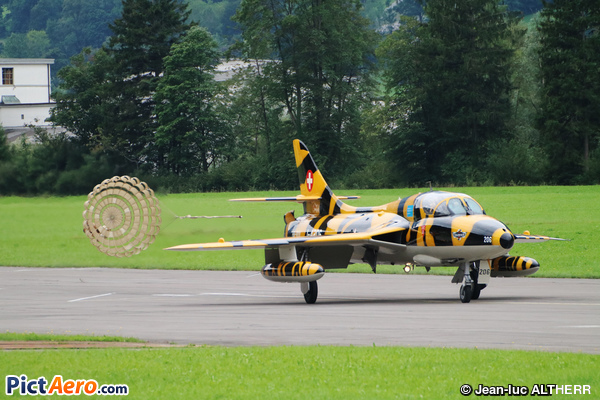 Hawker Hunter T.MK. 68 (Verein Hunter Flying Group)