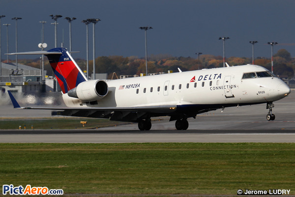 Bombardier CRJ-200LR (Delta Connection (Pinnacle Airlines))