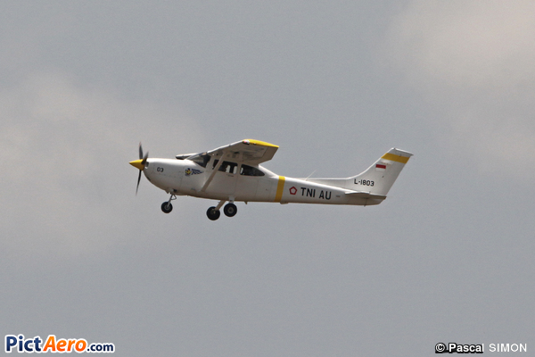 Cessna 182T Skylane (Indonésia - Air Force Academy)