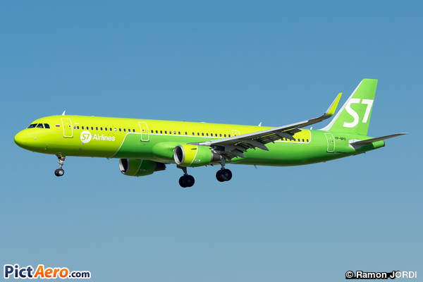 Airbus A321-211 (S7 Siberia Airlines)