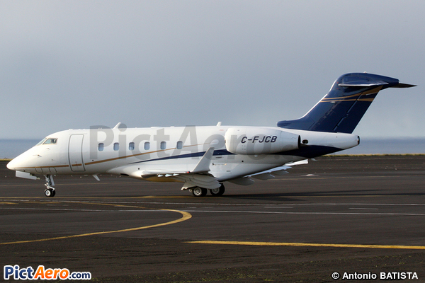 Bombardier BD-100-1A10 Challenger 300 (Chartright Air Inc)