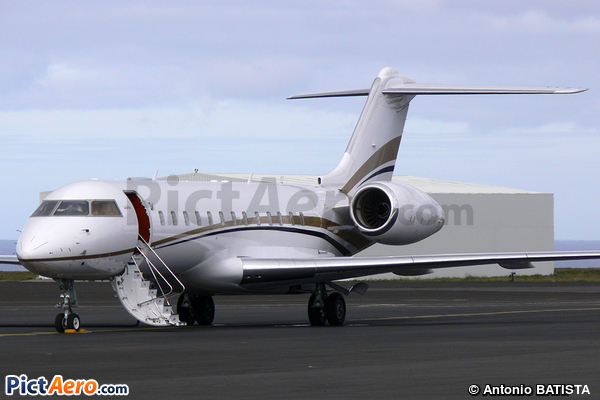 Bombardier BD-700-1A10 Global Express (Tyrolean Jet Services)