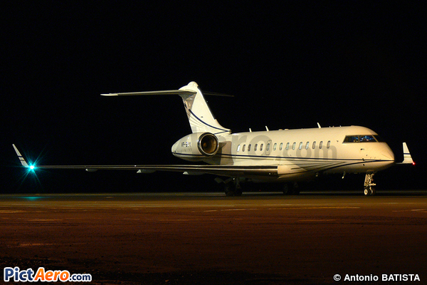 Bombardier BD-700-1A10 Global Express (Mid East Jet)