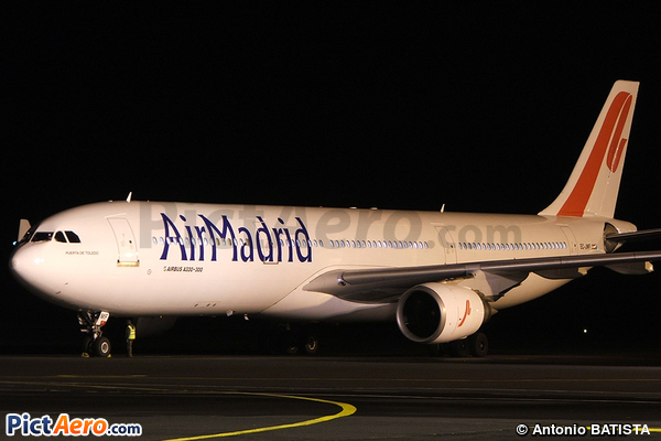 Airbus A330-301 (Air Madrid)