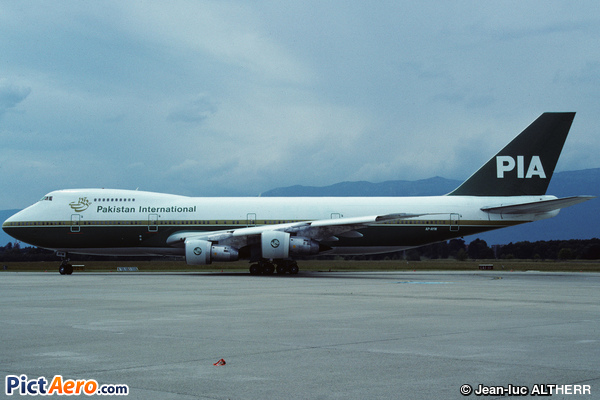 Boeing 747-282B (Pakistan International Airlines (PIA))