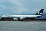 Boeing 747-282B (AP-AYW)