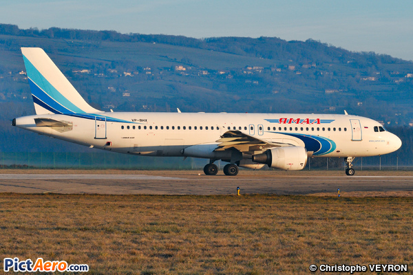 Airbus A320-214 (Yamal Airlines)
