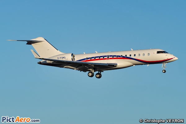 Bombardier BD-700-1A10 Global 6000 (Luxaviation UK)