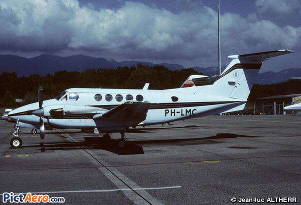 Beech B200 King Air (Cartier Europe BV)
