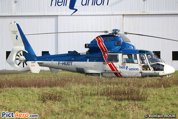 Eurocopter AS-365N-3 Dauphin 2 (Héli-Union)