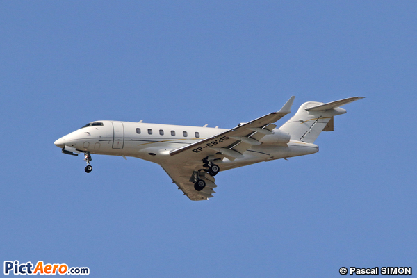 Bombardier BD-100-1A10 Challenger 300 (Challenger Aéro Corp.)