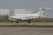 Beech Super King Air 350 (TR-AEM)