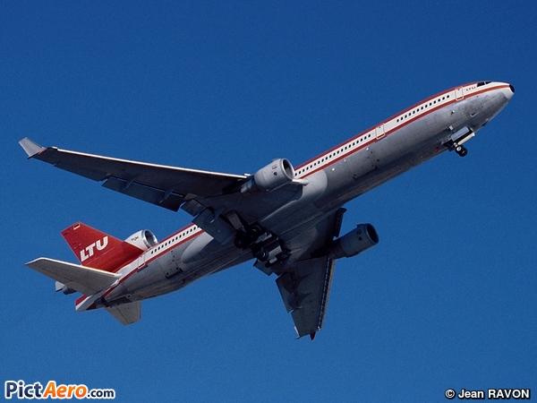 McDonnell Douglas MD-11 (LTU International Airways)