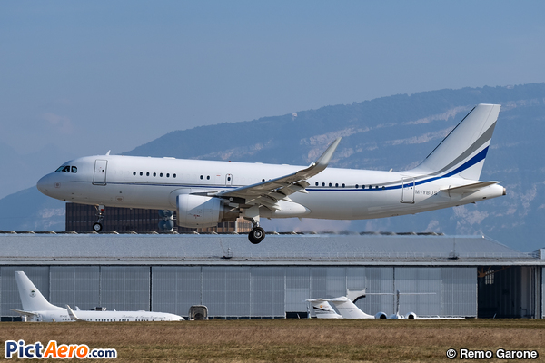 Airbus A320-214/CJ (Prime Aviation)