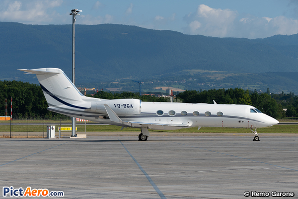 Gulfstream Aerospace G-IV X (G450) (ExecuJet Europe AG)