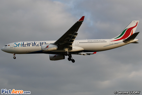 Airbus A330-343 (Srilankan Airlines)