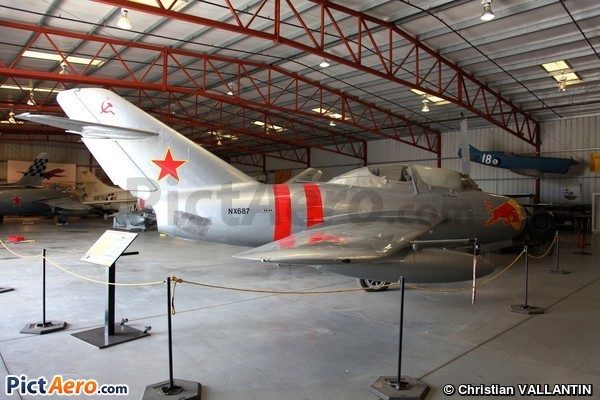 Mikoyan-Gurevich MiG-15UTI (Planes of Fame Museum Chino California)