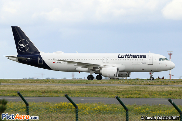 Airbus A320-214 (Lufthansa)
