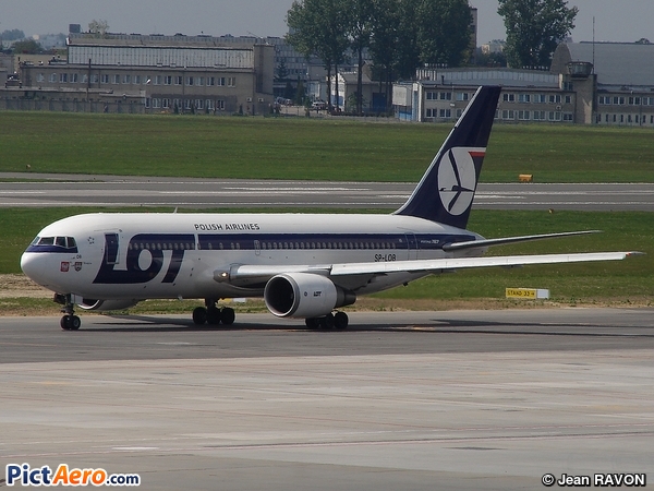 Boeing 767-25D/ER (LOT Polish Airlines)