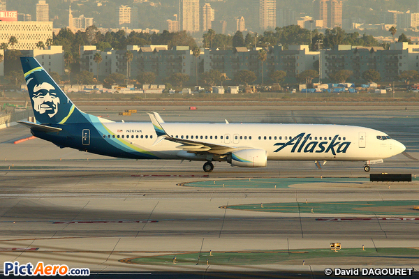 Boeing 737-990/ER (Alaska Airlines)