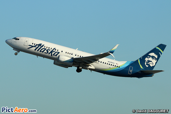 Boeing 737-89M/WL (Alaska Airlines)
