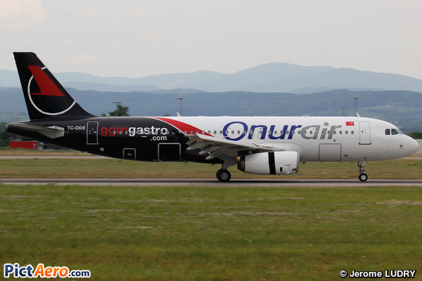Airbus A320-232 (Onur Air)