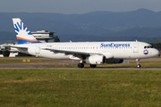 Airbus A320-233 (LY-VEI)