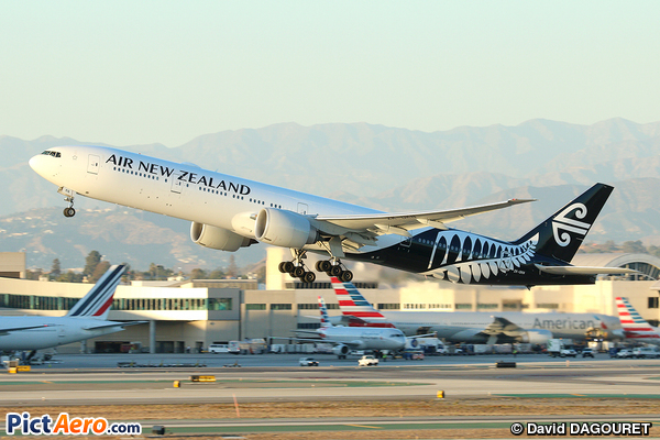 Boeing 777-319/ER (Air New Zealand)