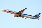 Boeing 777-381/ER (JA779A)