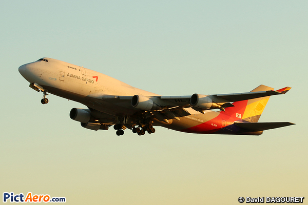 Boeing 747-446/BCF (Asiana Cargo)