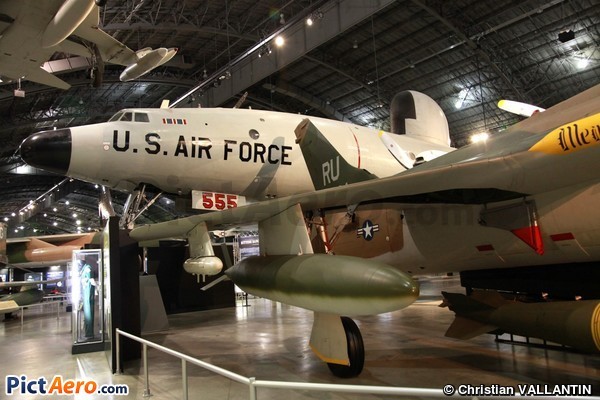 Lockheed EC-121D Warning Star (National Museum of the USAF)