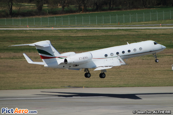 Gulfstream G550 (Privé / Private)