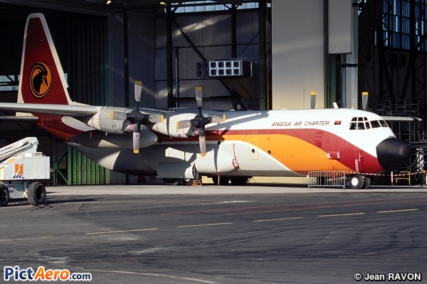 Lockheed C-130H-30 Hercules (L-382T) (Angola Air Charter)
