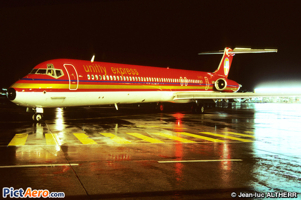 McDonnell Douglas MD-82 (DC-9-82) (Unifly Express )