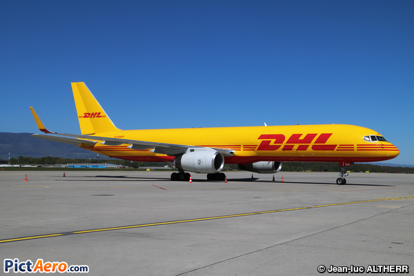Boeing 757-223(PCF) (DHL Air)