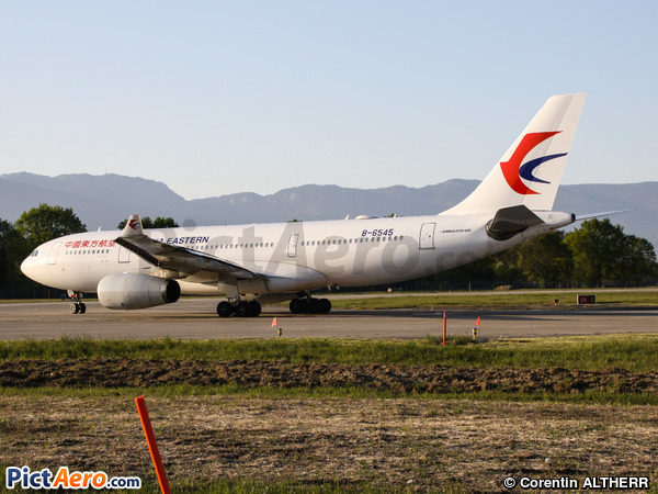 Airbus A330-243 (China Eastern Airlines)