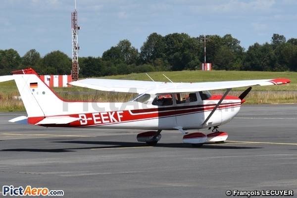 Cessna 172M Skyhawk (Private / Privé)