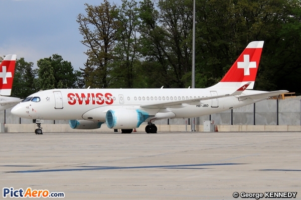 Bombardier CSeries CS100 (BD-500-1A10) (Swiss International Air Lines)