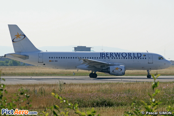 Airbus A320-214 (Iberworld Airlines)
