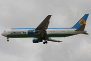 Boeing 767-33P/ER (UK67002)