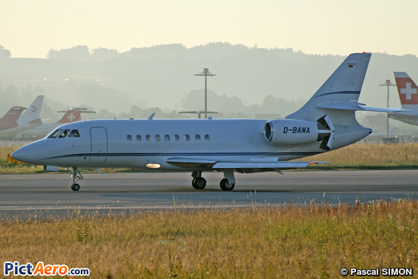 Dassault Falcon 2000 (Jetair Flug)