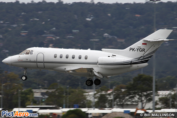 Raytheon Hawker 800xpi (Tri-M.G. Asia Airlines)